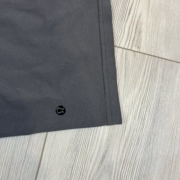 Lululemon Athletic Casual Shorts Men 38 Gray Colorblock Two Tone Activewear Golf - Picture 6 of 8